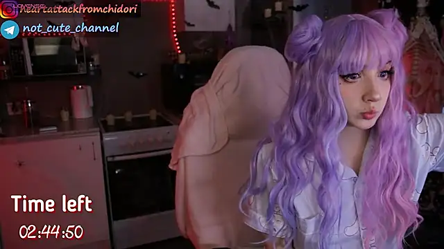 yourcutewaifu online show from October 31, 8:07 am