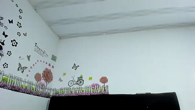 LariissaWilson online show from October 3, 2:05 am