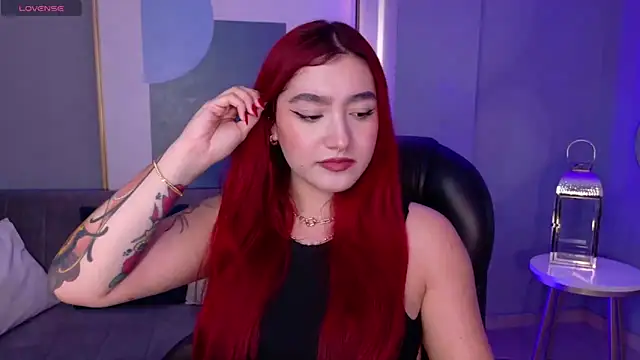 ViolettCastel online show from January 6, 7:06 pm