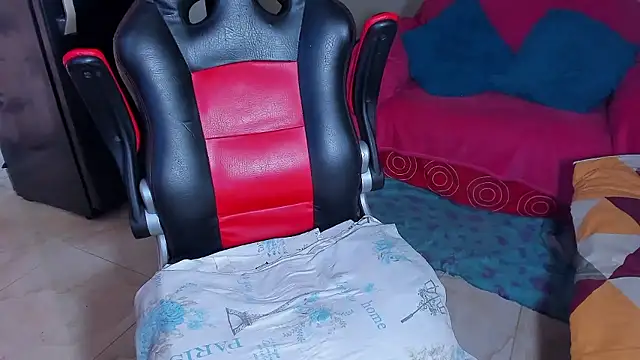 kerlysmith 24 online show from January 9, 4:44 pm