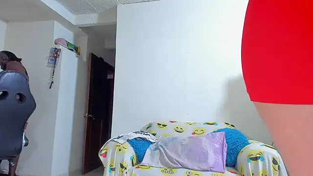 kerlysmith 24 online show from April 30, 12:54 pm