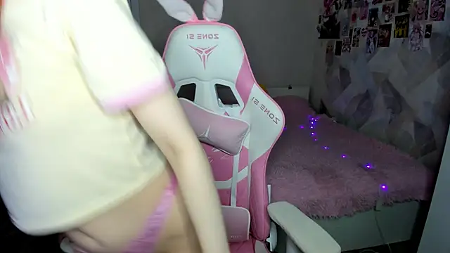 Passionate Angels online show from October 21, 7:07 pm