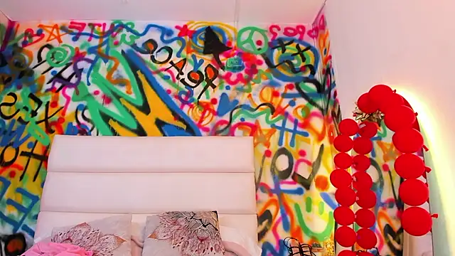 Liana Bernocchi online show from February 12, 9:27 pm