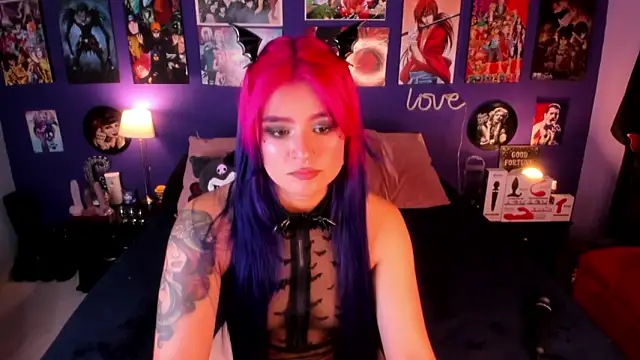 Snapshot of anne_cross chatting on October 4, 12:27 am anne cross online show from October 4, 12:27 am
