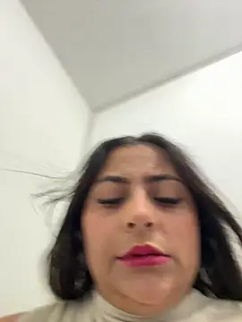 Sol biglips online show from February 18, 2:16 pm