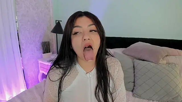 EvaaStevens online show from October 1, 1:38 pm