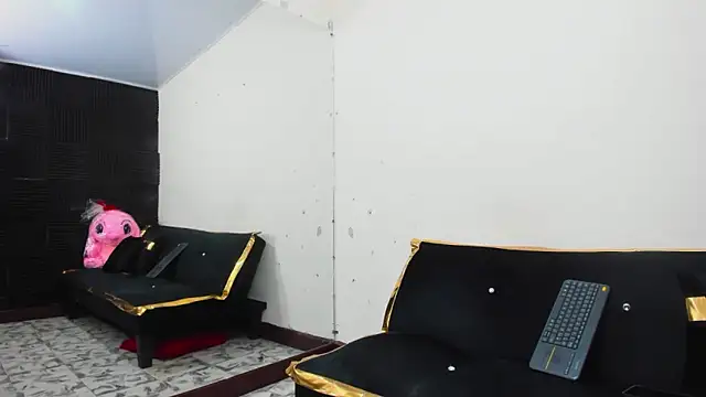 Lynn Jones online show from April 11, 6:30 am