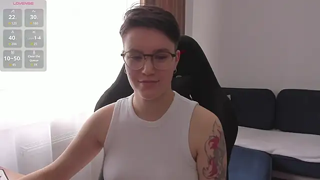 JessieFlower online show from June 18, 7:43 am