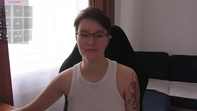 JessieFlower online show from April 18, 8:06 am