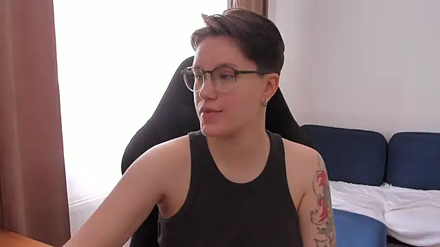 JessieFlower online show from August 5, 7:48 am