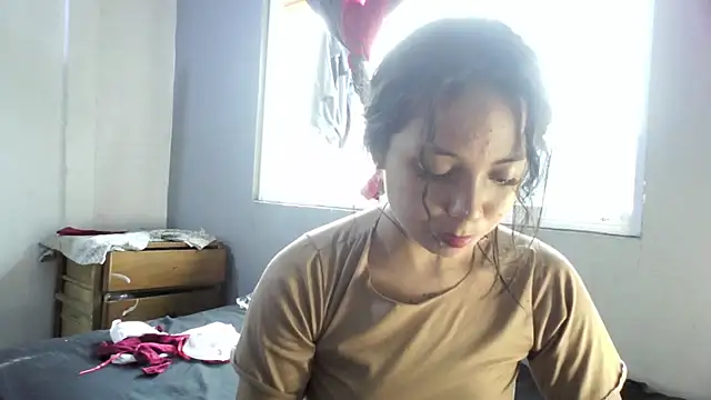 linzeysmith4 online show from June 11, 7:32 pm