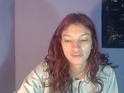 Emma-Wilson online show from July 8, 6:43 pm