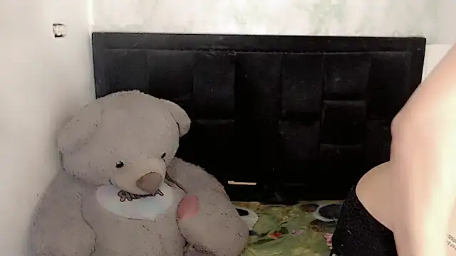 Michell Queen online show from November 15, 6:47 am