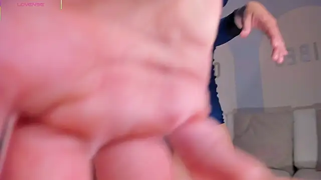 AlessaRomero online show from December 1, 8:33 pm