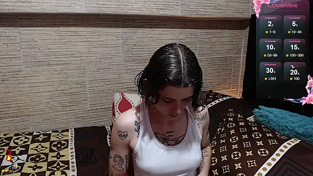 pretty cristal69 online show from October 8, 10:03 pm