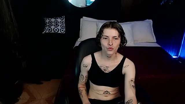 pretty cristal69 online show from January 18, 1:46 am