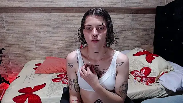 pretty cristal69 online show from November 22, 9:28 pm