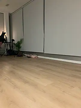 Your Paris online show from March 31, 4:23 am