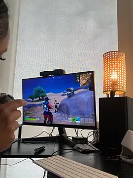 Your Paris online show from December 2, 7:38 pm