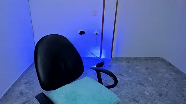 iris torrez  online show from October 31, 4:11 pm