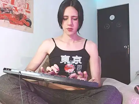 lucydreamm online show from July 19, 10:34 pm