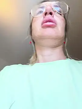 casalinga88 online show from April 12, 8:50 am