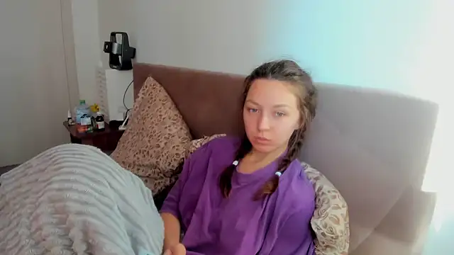 Snapshot of Adela_Vetta chatting on September 30, 12:11 pm Adela Vetta online show from September 30, 12:11 pm