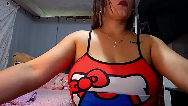 tara rios online show from May 11, 11:57 pm