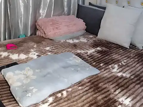 CherryColla online show from October 27, 11:50 am