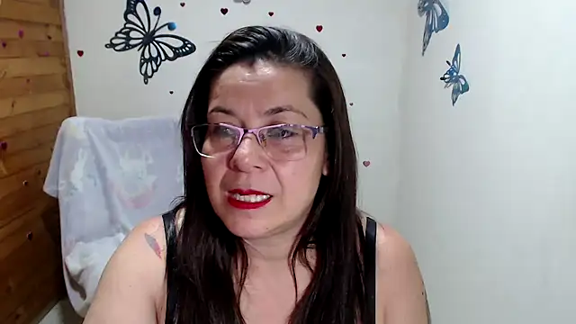 lilisa777 online show from April 22, 11:24 pm