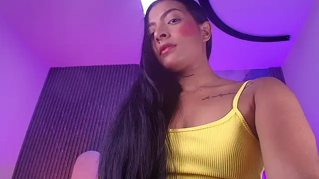 hot dione online show from April 7, 7:16 pm