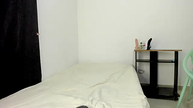 Vicky Freedom online show from March 18, 3:17 pm