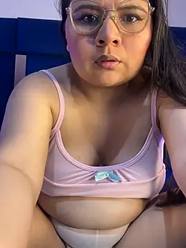 alice love052 online show from April 17, 4:14 am