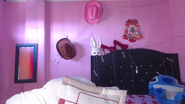 NikkiRous  online show from September 16, 12:46 pm