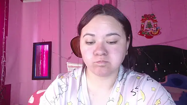 NikkiRous  online show from November 28, 1:25 pm