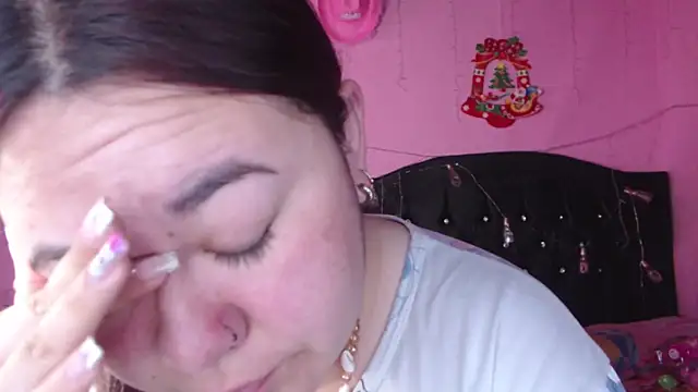 NikkiRous  online show from December 16, 1:17 pm