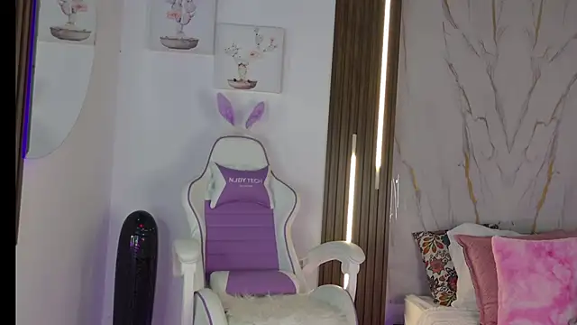 mia 099 online show from September 13, 7:11 pm