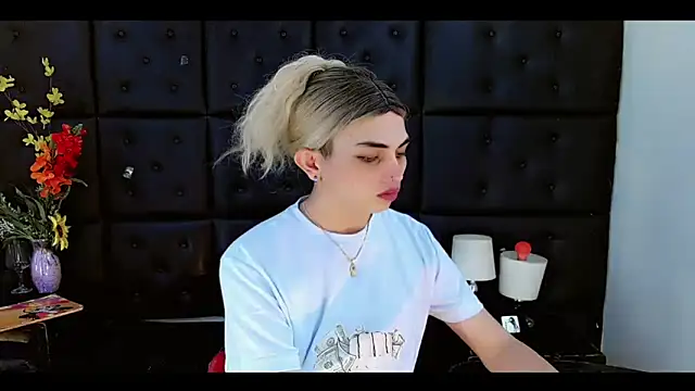 Daniela Pink  online show from March 2, 7:20 pm