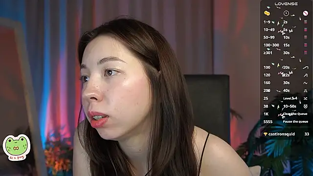 Snapshot of Sarah_Son chatting on December 2, 7:10 am Sarah Son online show from December 2, 7:10 am