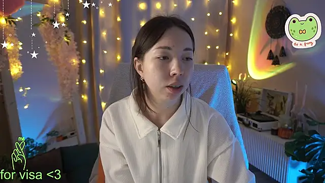 Snapshot of Sarah_Son chatting on October 20, 5:43 am Sarah Son online show from October 20, 5:43 am