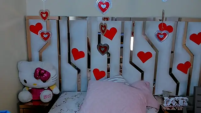 TifanyChill online show from February 14, 8:00 pm