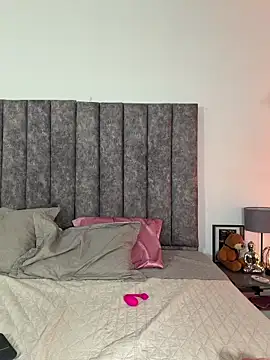 milaivanova online show from February 18, 2:10 am