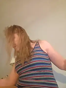 we8camgirl online show from April 15, 9:04 pm