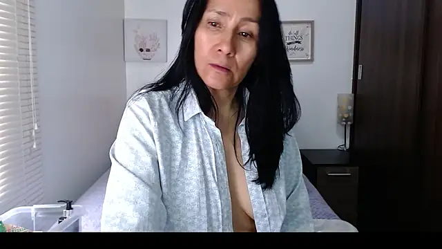 Maira B online show from March 11, 3:25 pm