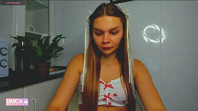 Molly sweetie online show from June 9, 7:02 pm