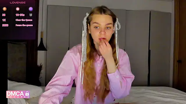 Molly sweetie online show from January 17, 7:27 am