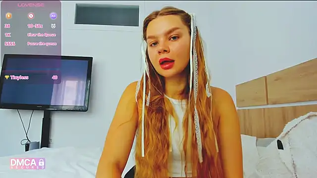 Molly sweetie online show from June 7, 6:31 am