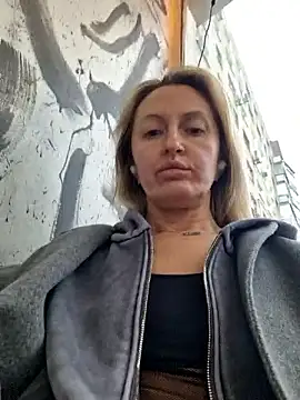 Miss    Mia  online show from October 15, 12:08 pm