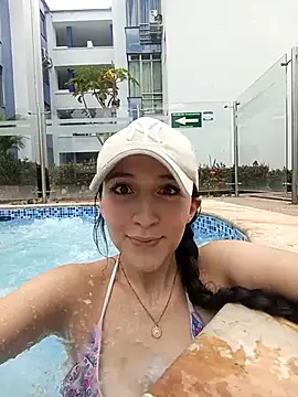  Lalaa online show from September 14, 8:40 pm