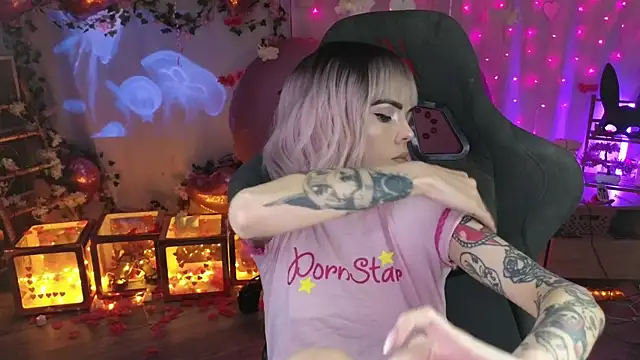 Kerry Kirk online show from February 24, 9:57 pm